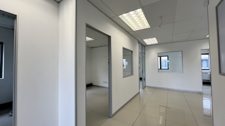 To Let commercial Property for Rent in Strubensvallei Gauteng