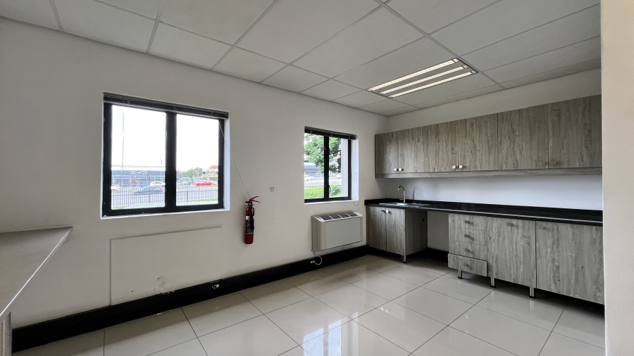 To Let commercial Property for Rent in Strubensvallei Gauteng