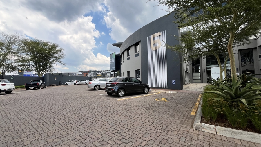 To Let commercial Property for Rent in Strubensvallei Gauteng
