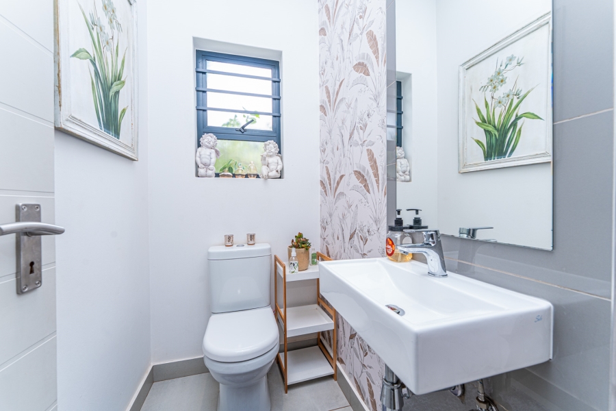 3 Bedroom Property for Sale in Pinehaven Gauteng