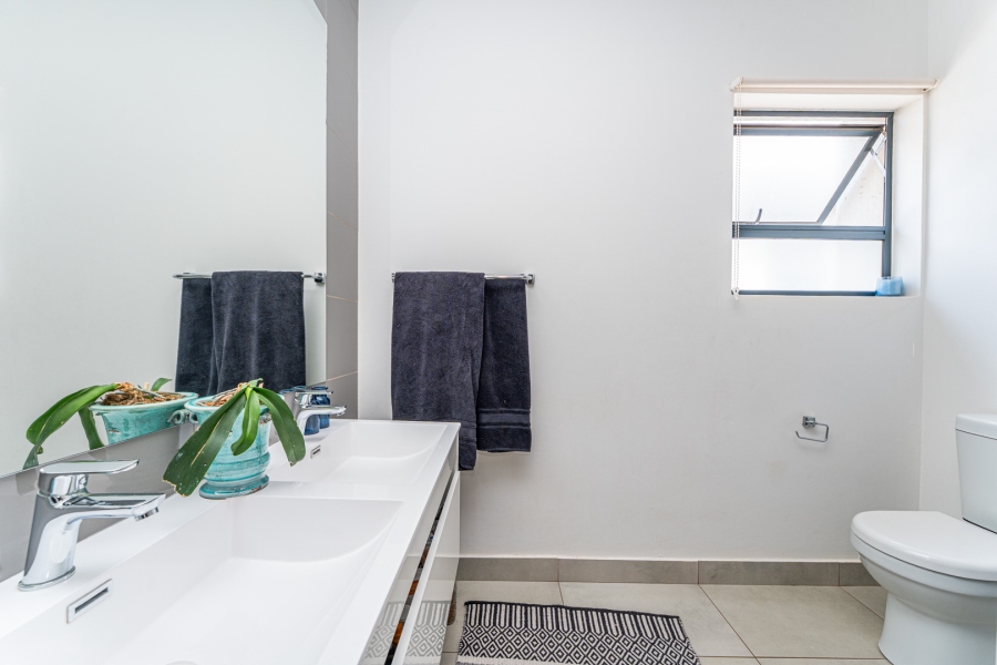 3 Bedroom Property for Sale in Pinehaven Gauteng