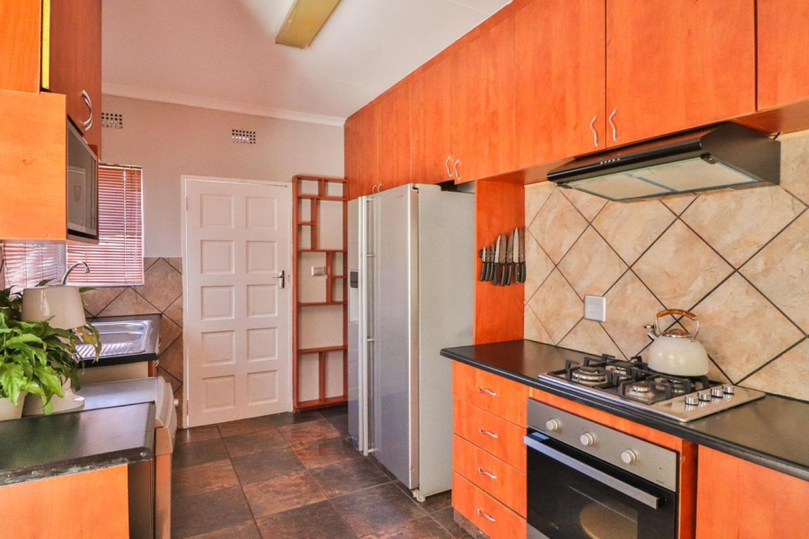 To Let 3 Bedroom Property for Rent in Roodekrans Gauteng