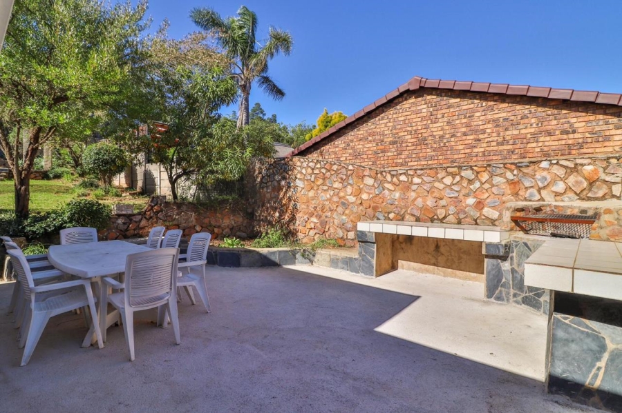 To Let 3 Bedroom Property for Rent in Roodekrans Gauteng