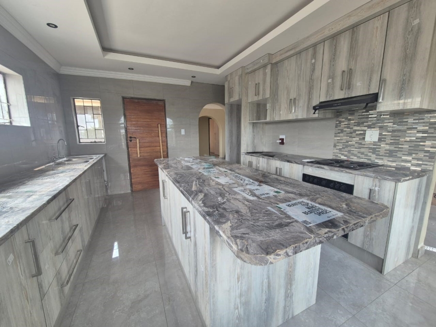 3 Bedroom Property for Sale in Sonland Park Gauteng