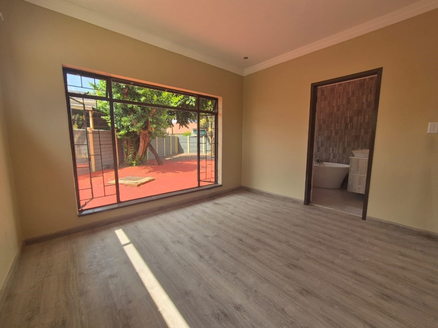 3 Bedroom Property for Sale in Sonland Park Gauteng