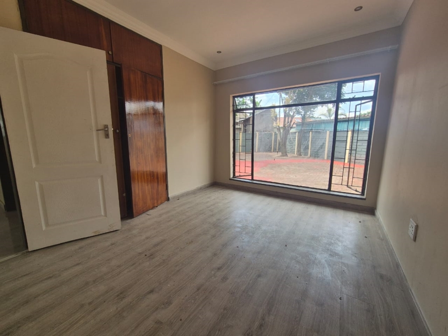 3 Bedroom Property for Sale in Sonland Park Gauteng