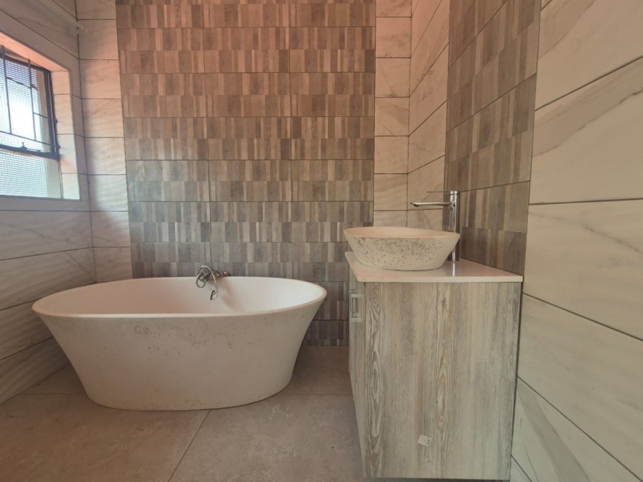 3 Bedroom Property for Sale in Sonland Park Gauteng