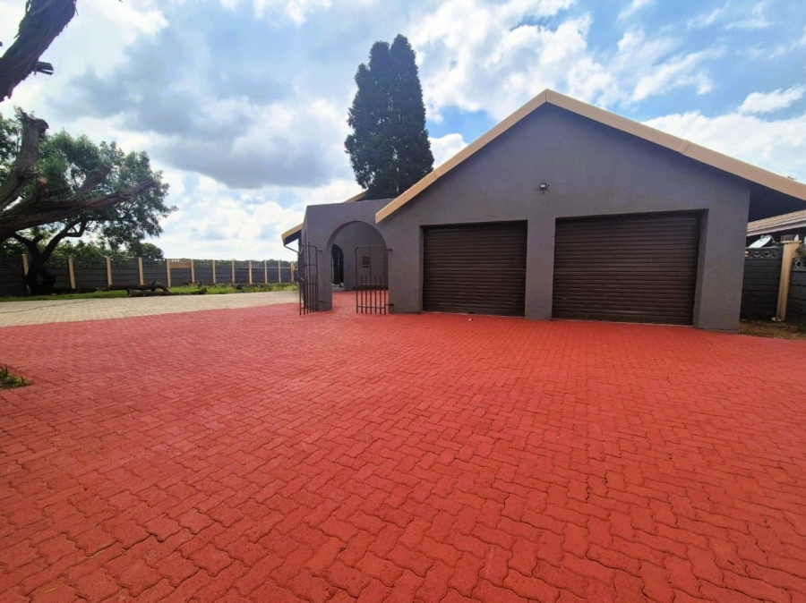 3 Bedroom Property for Sale in Sonland Park Gauteng