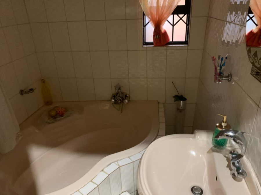 3 Bedroom Property for Sale in Vanderbijlpark CE 4 Gauteng