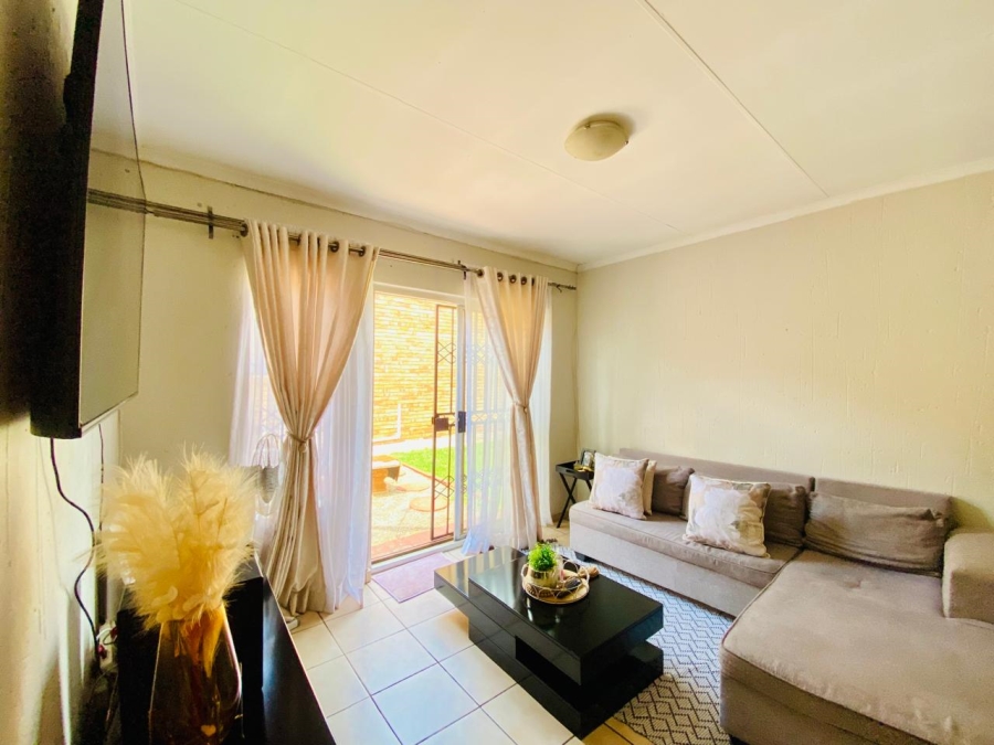 3 Bedroom Property for Sale in Staalrus Gauteng