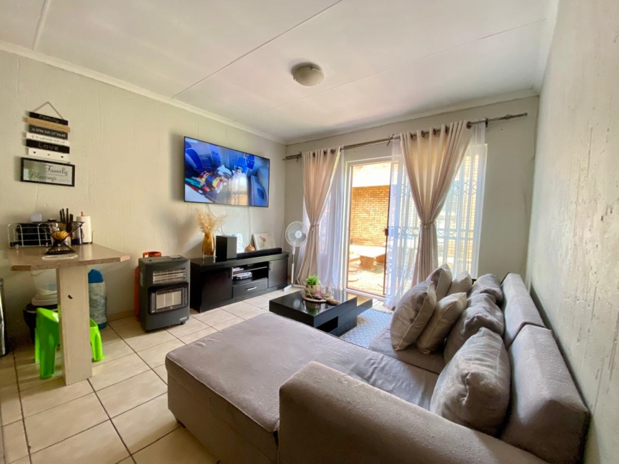 3 Bedroom Property for Sale in Staalrus Gauteng