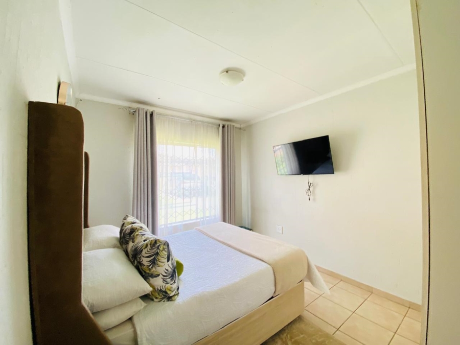 3 Bedroom Property for Sale in Staalrus Gauteng