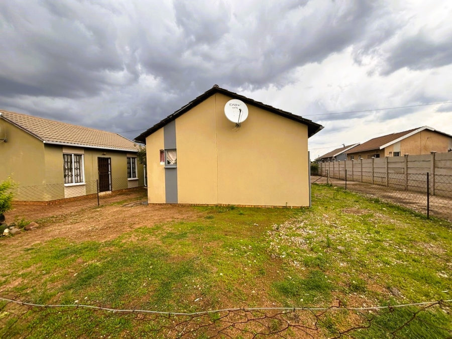 2 Bedroom Property for Sale in Savanna City Gauteng
