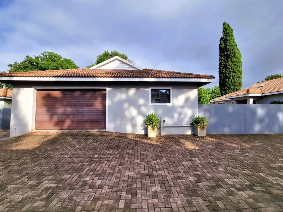 3 Bedroom Property for Sale in Three Rivers Proper Gauteng