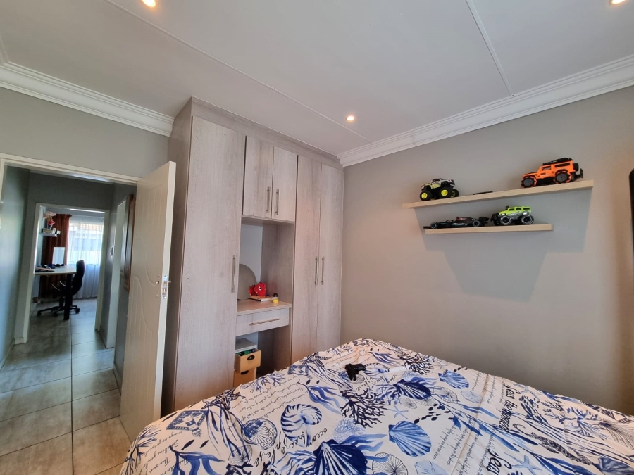 3 Bedroom Property for Sale in Three Rivers Proper Gauteng