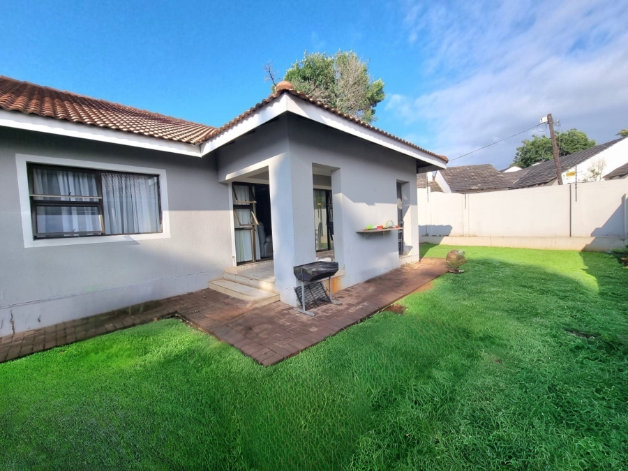 3 Bedroom Property for Sale in Three Rivers Proper Gauteng
