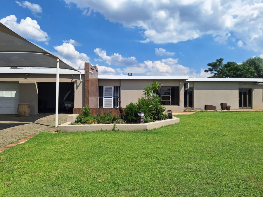 4 Bedroom Property for Sale in Rensburg Gauteng