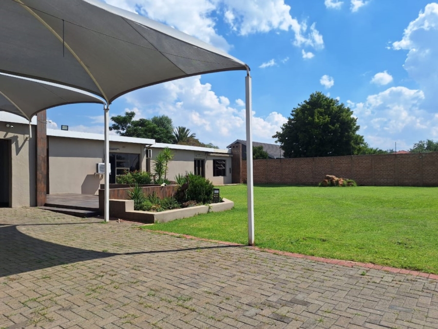4 Bedroom Property for Sale in Rensburg Gauteng