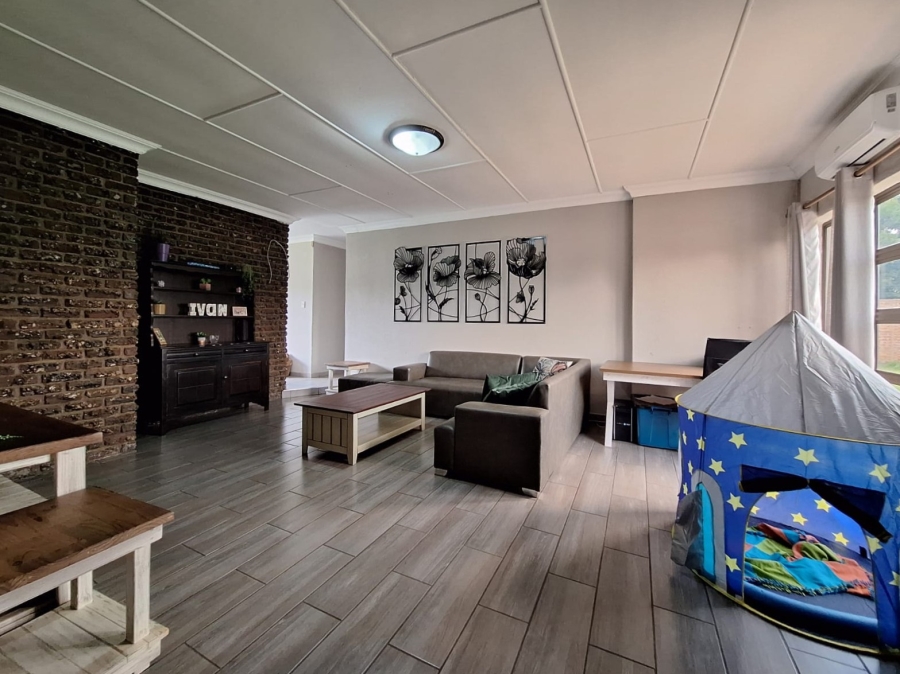 4 Bedroom Property for Sale in Rensburg Gauteng