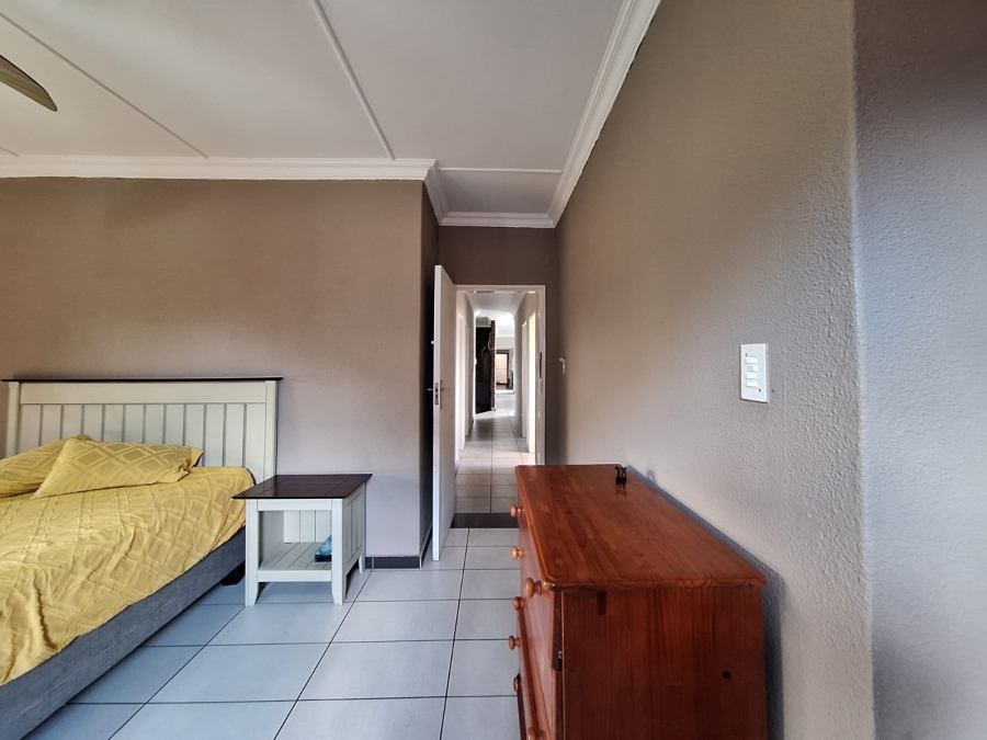 4 Bedroom Property for Sale in Rensburg Gauteng