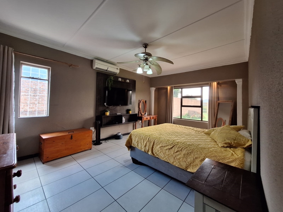 4 Bedroom Property for Sale in Rensburg Gauteng