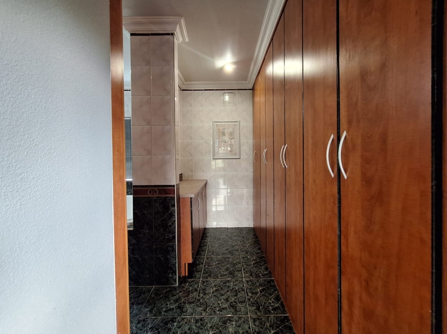 4 Bedroom Property for Sale in Rensburg Gauteng