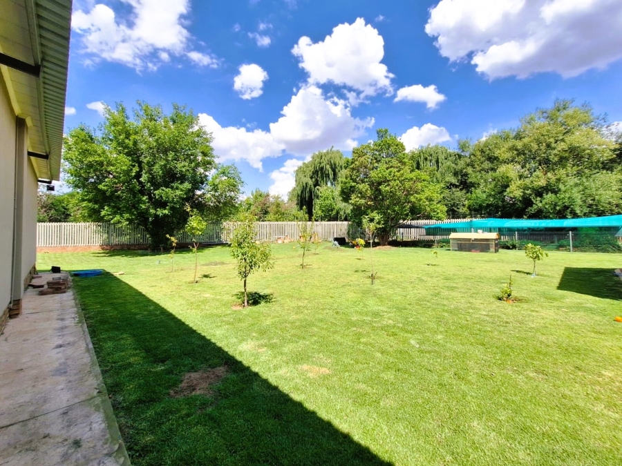4 Bedroom Property for Sale in Rensburg Gauteng