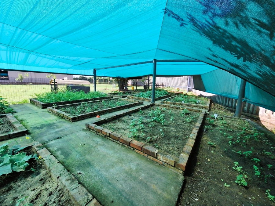 4 Bedroom Property for Sale in Rensburg Gauteng