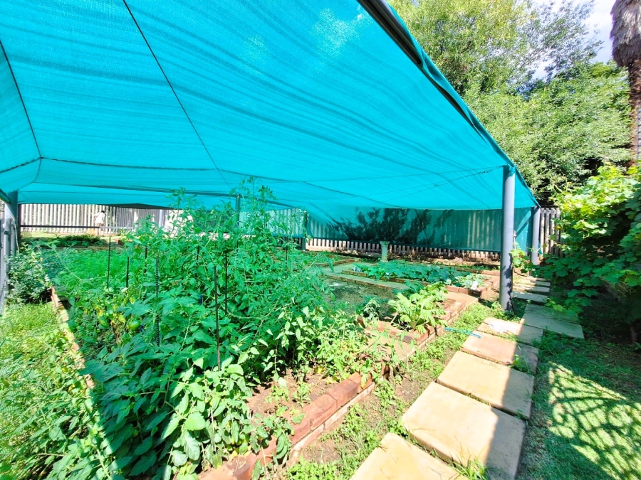 4 Bedroom Property for Sale in Rensburg Gauteng