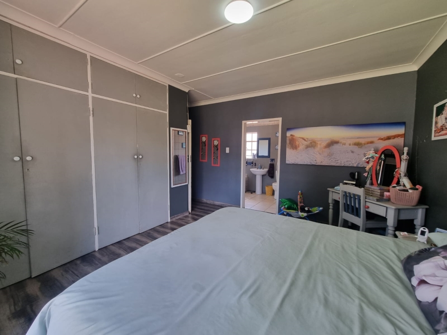 3 Bedroom Property for Sale in Golf Park Gauteng