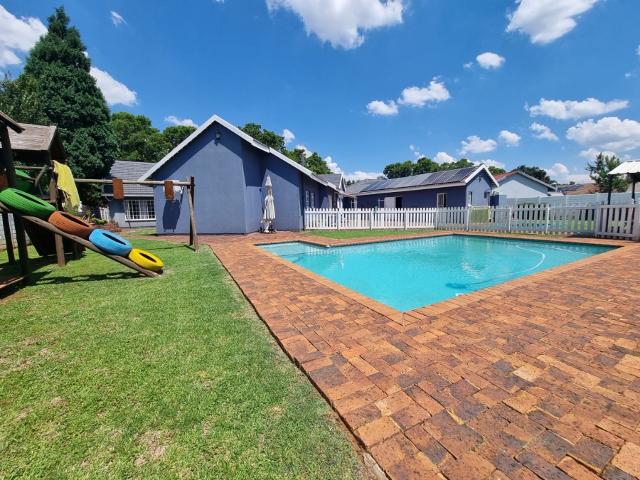 3 Bedroom Property for Sale in Golf Park Gauteng
