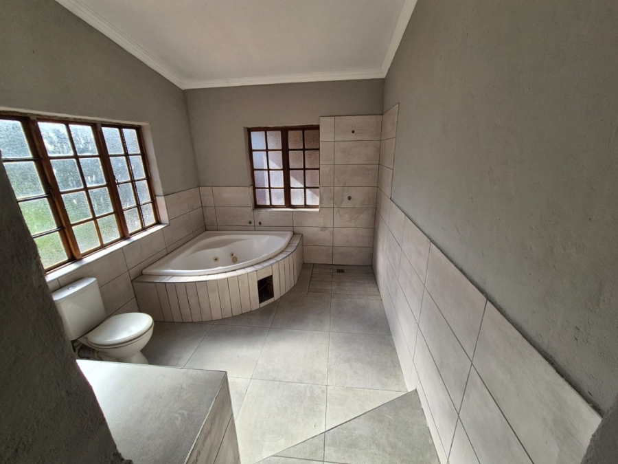 5 Bedroom Property for Sale in Sinoville Gauteng