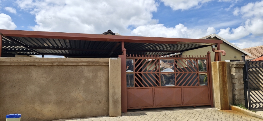 2 Bedroom Property for Sale in Mahube Valley Gauteng
