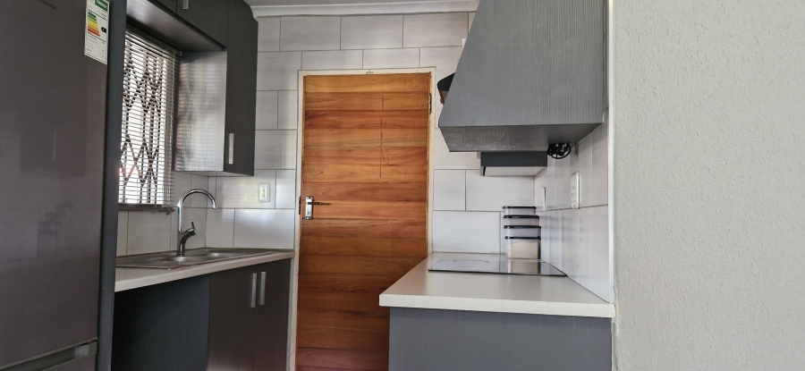 2 Bedroom Property for Sale in Mahube Valley Gauteng
