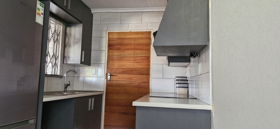 2 Bedroom Property for Sale in Mahube Valley Gauteng
