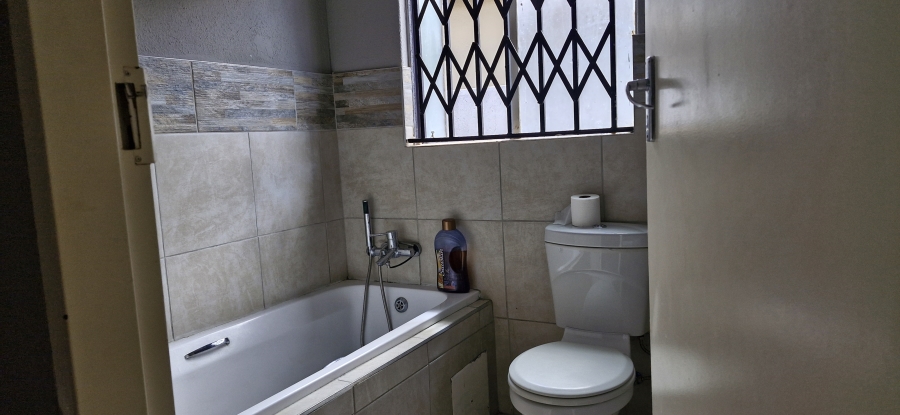 2 Bedroom Property for Sale in Mahube Valley Gauteng