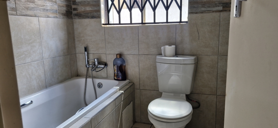 2 Bedroom Property for Sale in Mahube Valley Gauteng