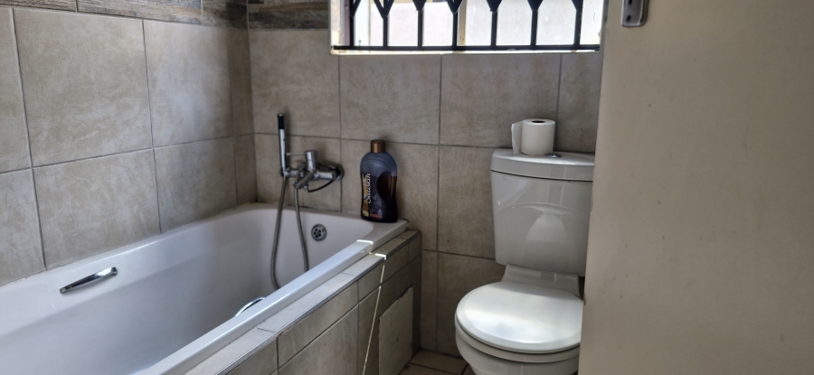 2 Bedroom Property for Sale in Mahube Valley Gauteng