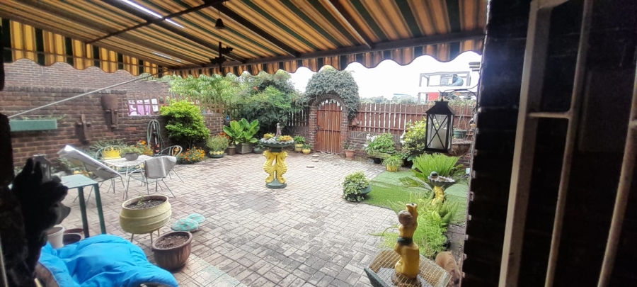 2 Bedroom Property for Sale in Meyerton Central Gauteng