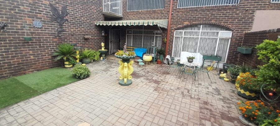 2 Bedroom Property for Sale in Meyerton Central Gauteng