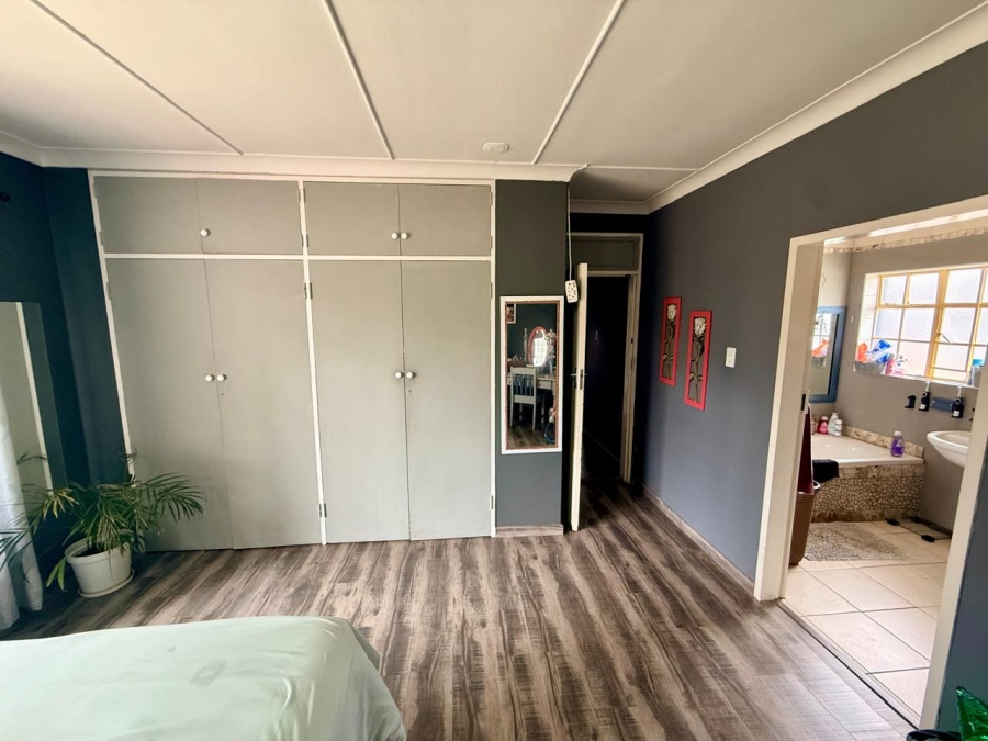 3 Bedroom Property for Sale in Golf Park Gauteng