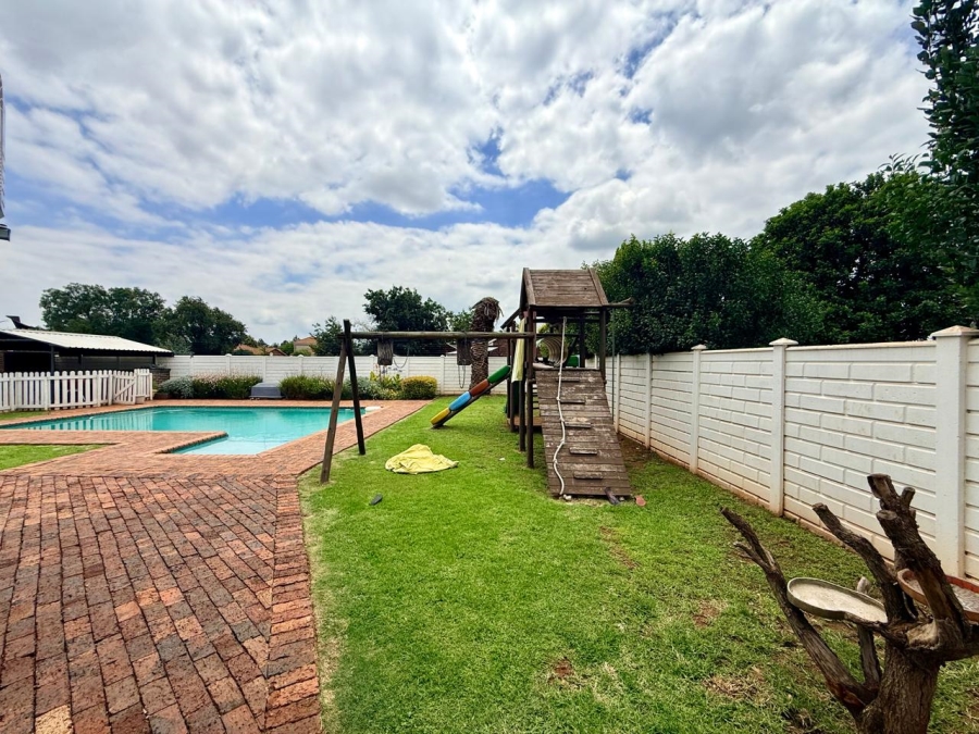 3 Bedroom Property for Sale in Golf Park Gauteng