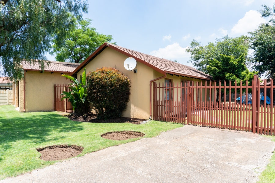 3 Bedroom Property for Sale in Leachville Gauteng