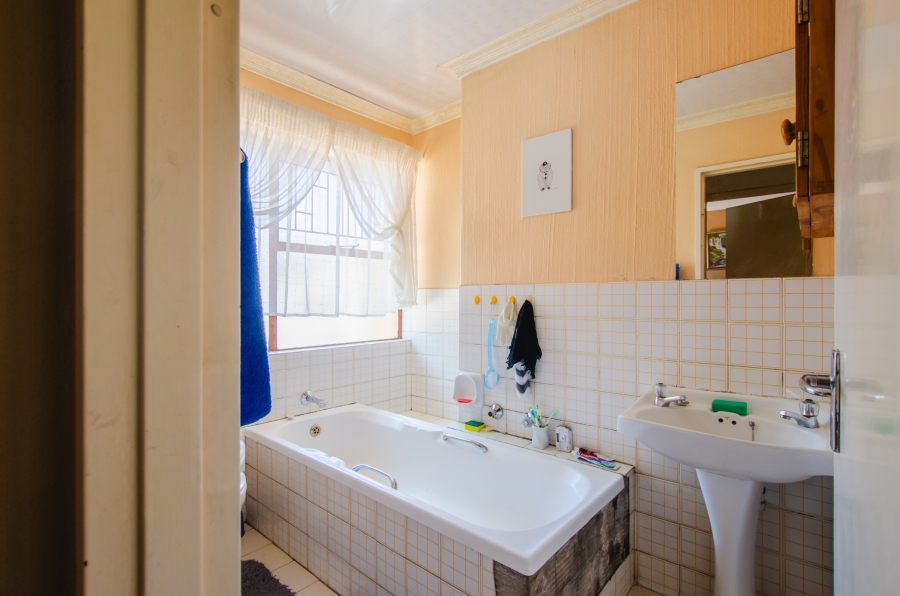 3 Bedroom Property for Sale in Leachville Gauteng