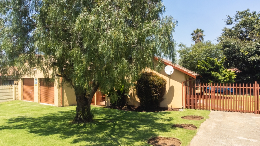 3 Bedroom Property for Sale in Leachville Gauteng