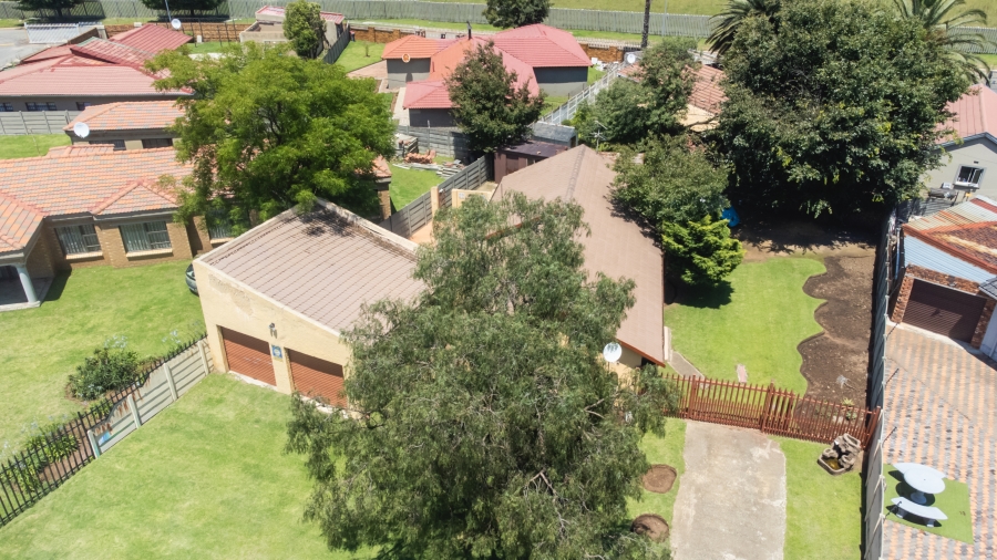 3 Bedroom Property for Sale in Leachville Gauteng