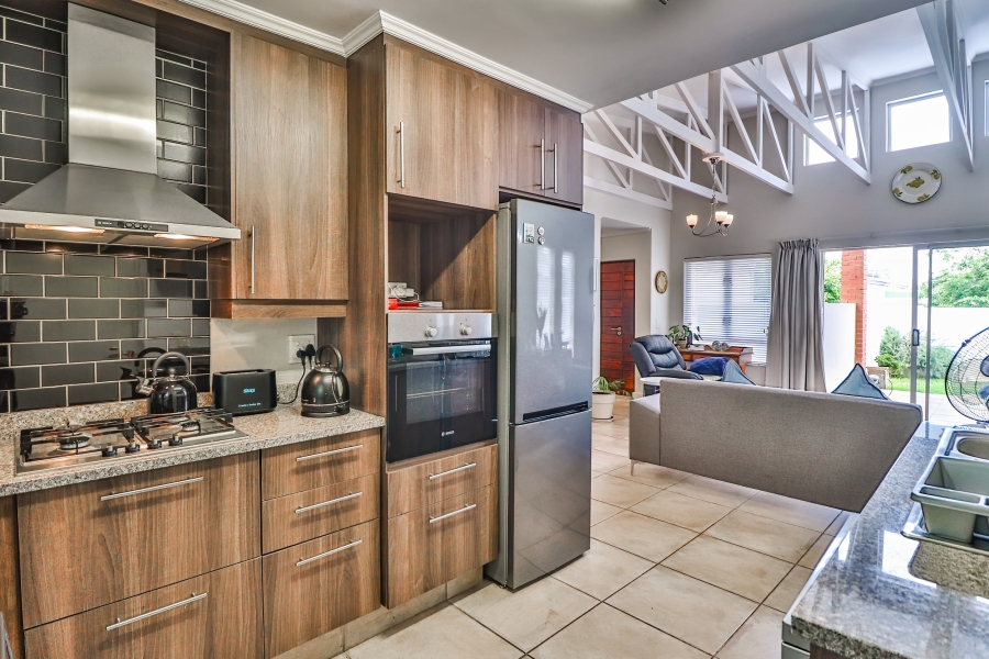 2 Bedroom Property for Sale in Broadacres Gauteng