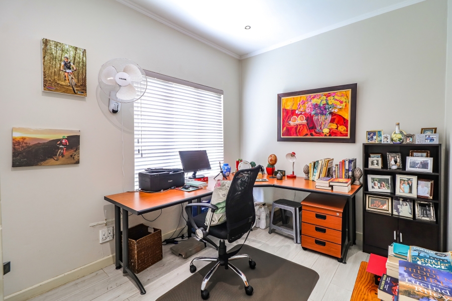 2 Bedroom Property for Sale in Broadacres Gauteng