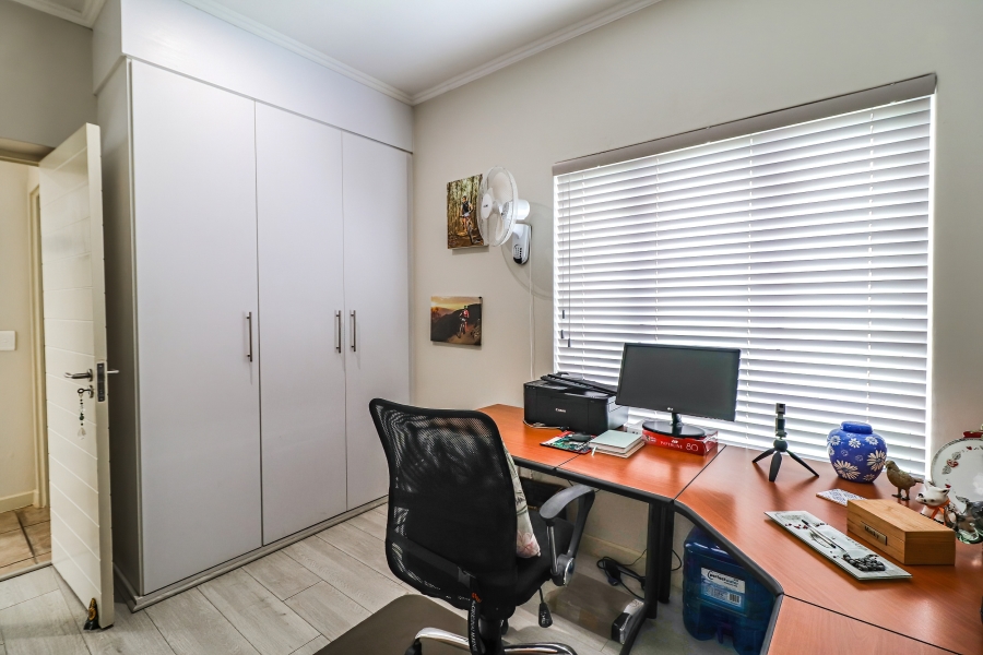 2 Bedroom Property for Sale in Broadacres Gauteng