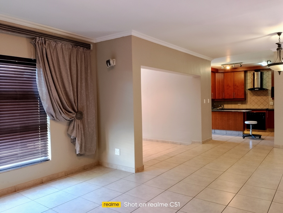 3 Bedroom Property for Sale in Kenleaf Gauteng